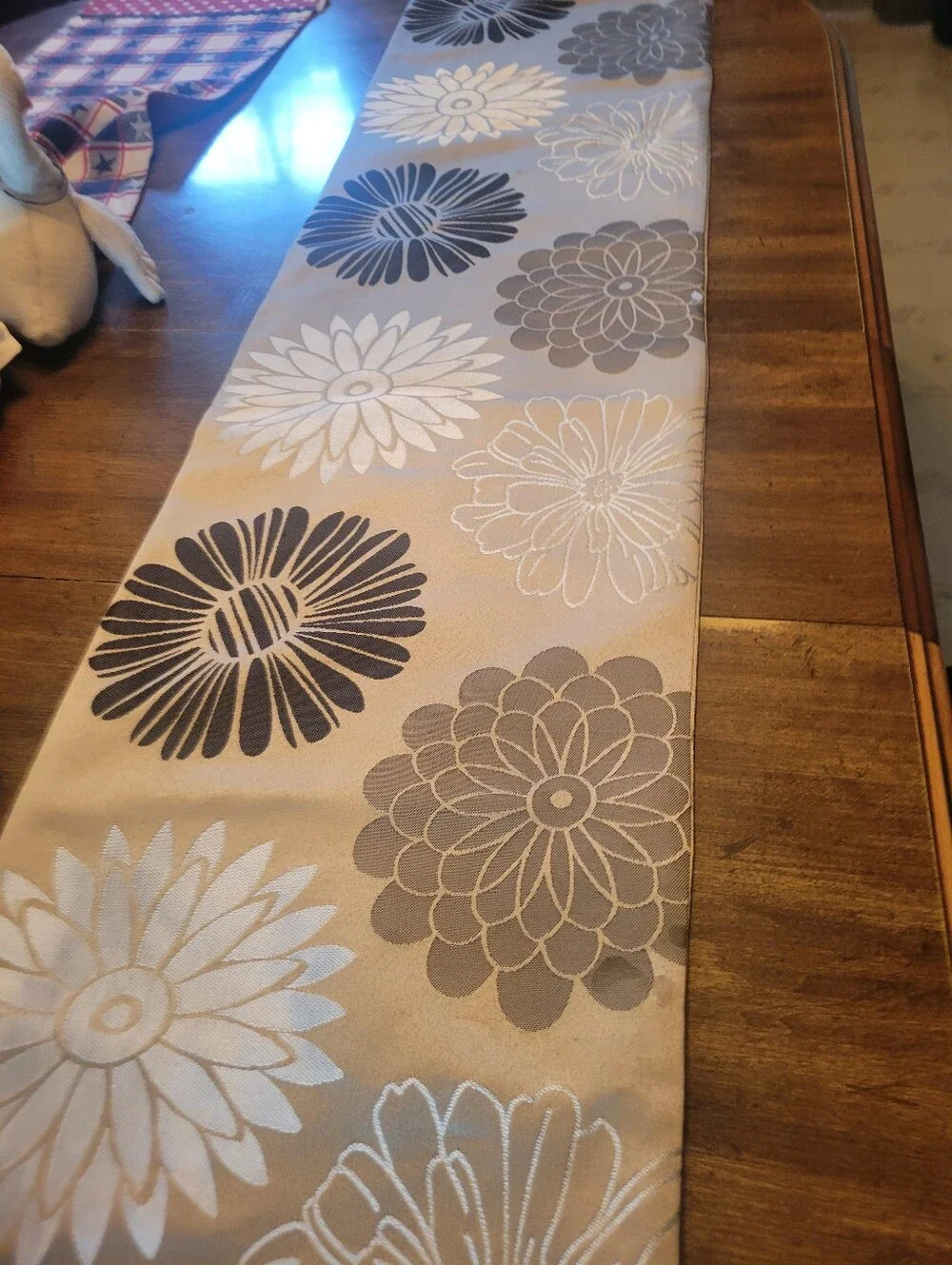 Elegant Floral Table Runner by